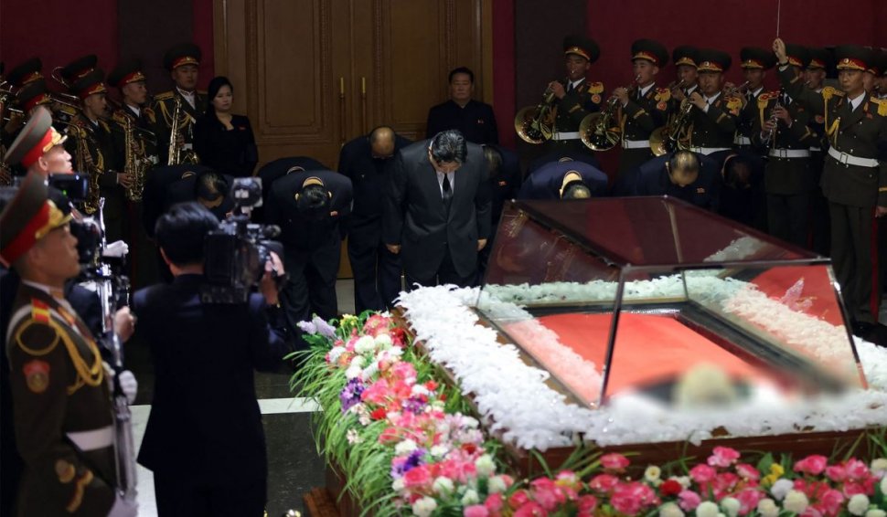 Doliu în Coreea de Nord: Kim a încetat din viață din cauza unor "disfuncții multiple"
