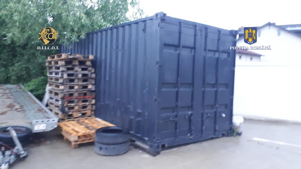 Fabrică ilegală de substanțe dopante, descoperită de polițiști, în Argeș | Prejudiciu de 2,1 milioane de euro 901527