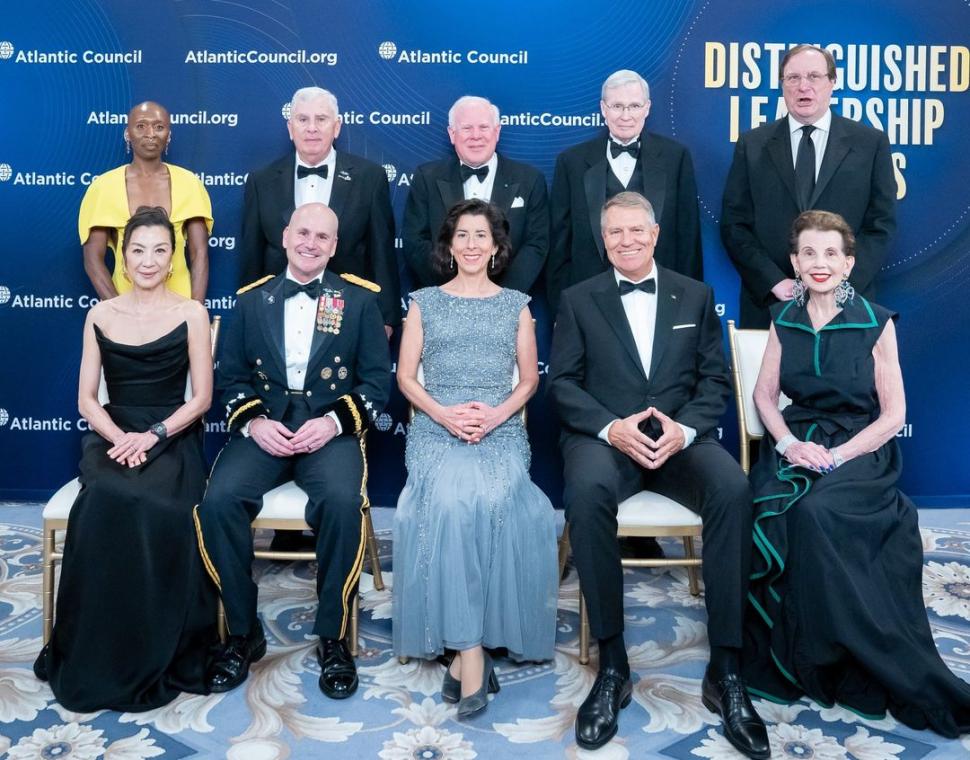 Klaus Iohannis, primul șef de stat european premiat la Washington pentru ”conducere internațională remarcabilă” 901418