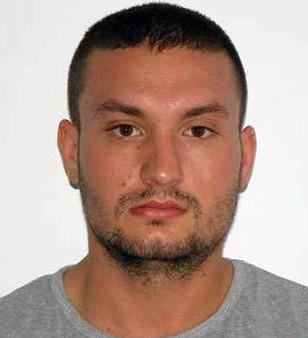 El este românul care a rămas fără o mână în timp ce încerca să arunce în aer un bancomat în Italia 901414