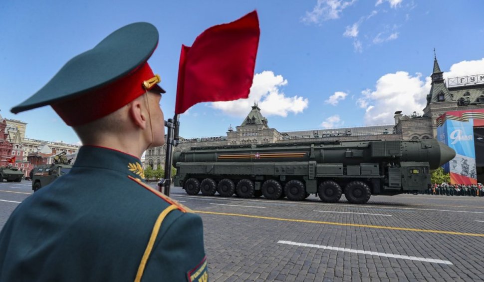 Vladimir Putin scoate armele nucleare la paradă, de Ziua Victoriei. Președintele rus sărbătorește alături de lideri din Cuba, Laos și Guineea Bissau