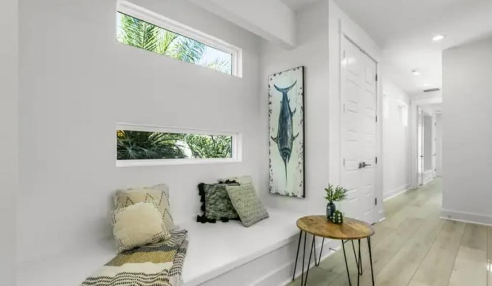 "Este pură răutate" | Scandal pe o casă cu o lăţime de trei metri, pusă la vânzare la un preţ uriaş, în Florida 902033