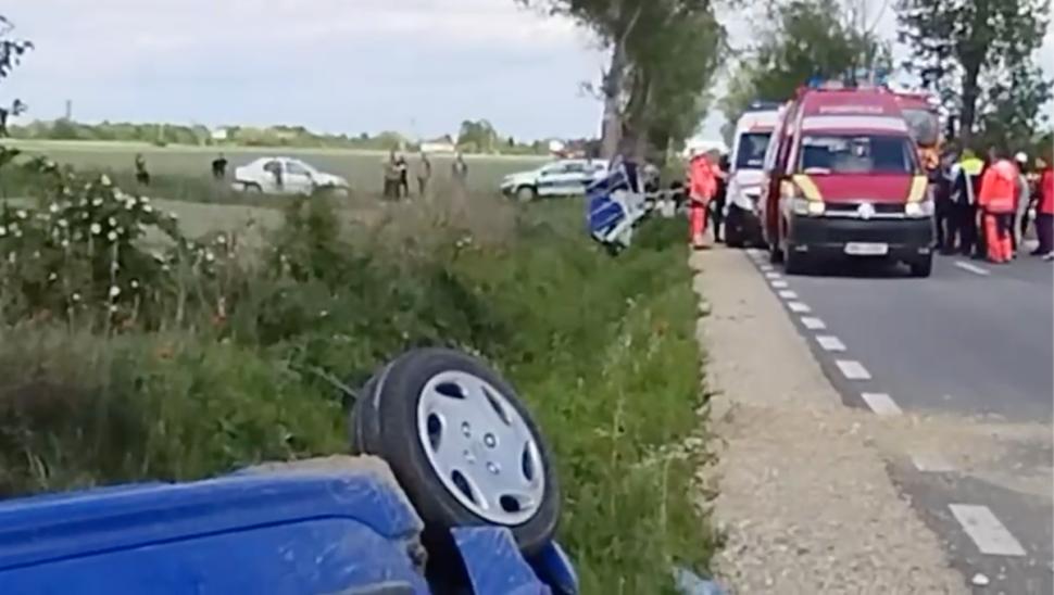 Accident grav la Costești. Un preot a murit pe loc iar un altul a ajuns în stare gravă la spital 902181