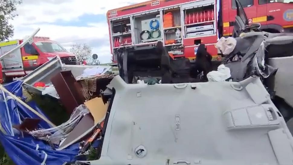 Accident grav la Costești. Un preot a murit pe loc iar un altul a ajuns în stare gravă la spital 902183