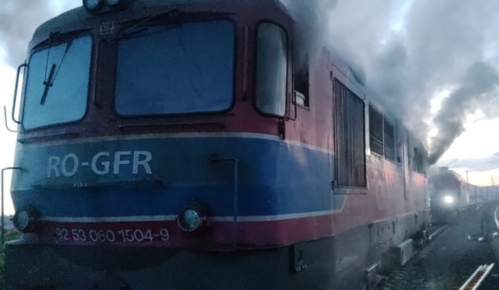Panică la Poarta Albă, după ce o locomotivă a luat foc. Mecanicul a sunat la 112 902465