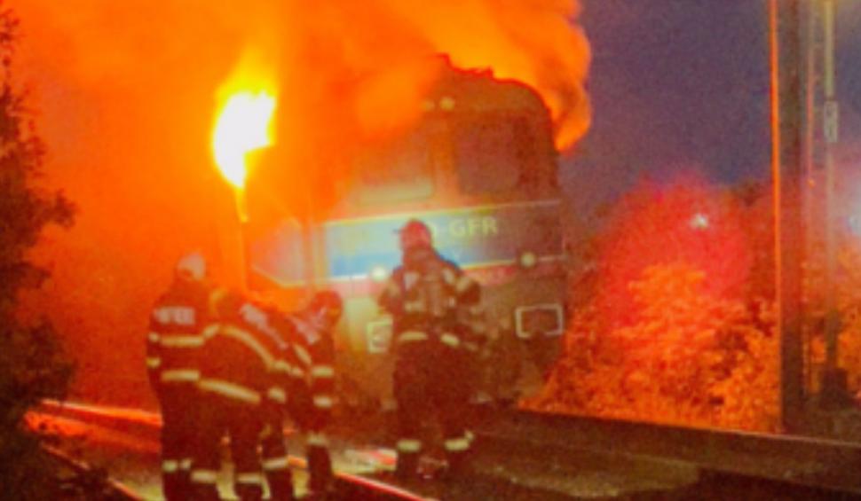 Panică la Poarta Albă, după ce o locomotivă a luat foc. Mecanicul a sunat la 112 902466