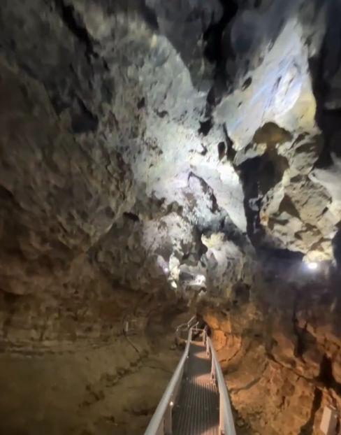 O nouă destinație turistică spectaculoasă în România. Circuitul de peşteri are sistem de iluminare și monitorizare 902269