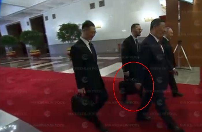 Mesaj atomic pentru Occident: Vladimir Putin și Xi Jinping și-ar fi luat cu ei valizele nucleare la întâlnirea de la Beijing 902593