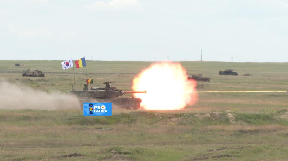 Imagini cu tancul K-2 Black Panther, ajuns în România. Trageri demonstrative într-un poligon din Galați 902648