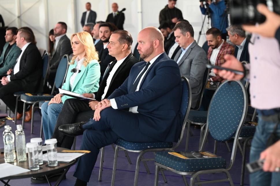 Aeroportul București-Sud, noua poartă de acces către Europa, va deservi peste 11 milioane de pasageri și va permite transportul a minimum 30.000 de tone de mărfuri în fiecare an 902751