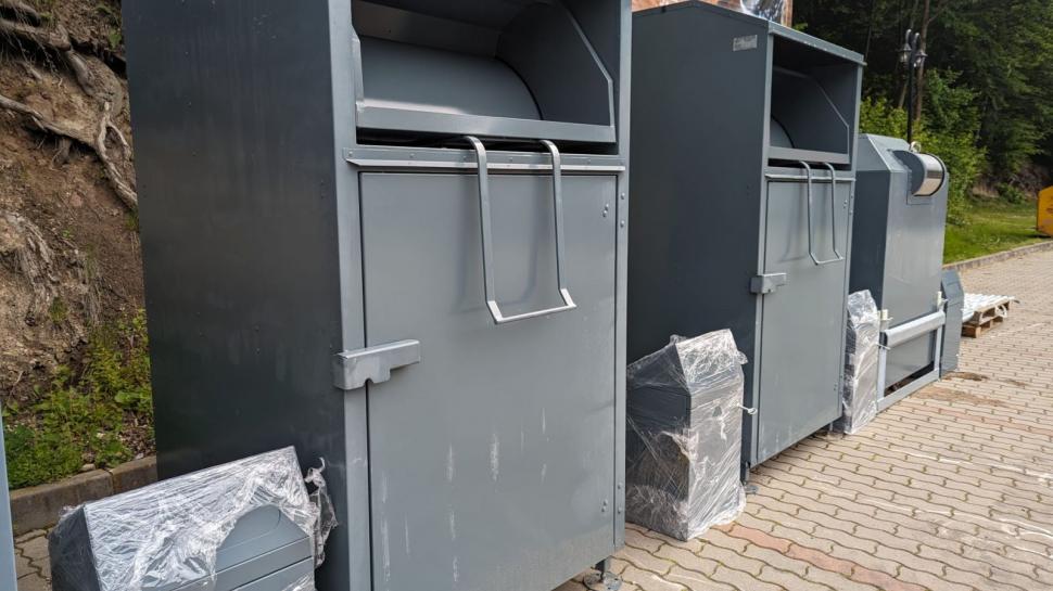 Imagini cu noile containere anti-urs, unice în România, date în folosinţă la Băile Tuşnad 902781