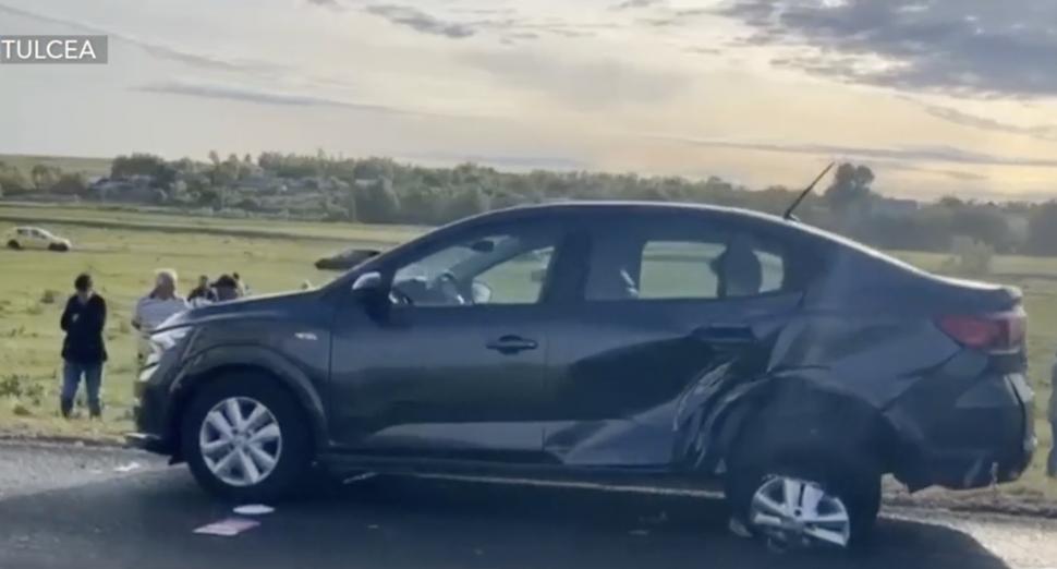 Opt persoane au fost rănite grav, în urma unui accident între două mașini, pe DN 22, între Tulcea și Constanța 902822