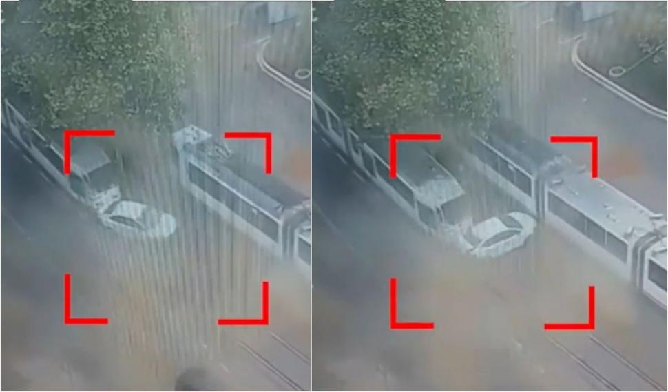 Momentul în care două tramvaie din Bucureşti au zdrobit o maşină. Şoferul şi pasagerul au fost duşi la spital 902945