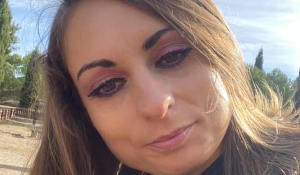 O româncă şi-a pus capăt zilelor în Spania, în faţa celor doi copii. Femeia suferea de depresie 903019
