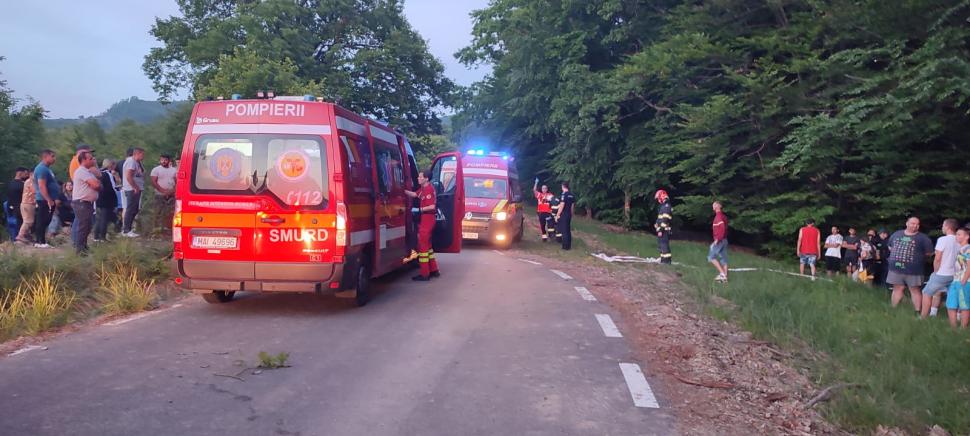 Șase copii și doi adulți, implicați într-un accident grav. Planul Roșu de Intervenție a fost activat în Bistrița-Năsăud 903420