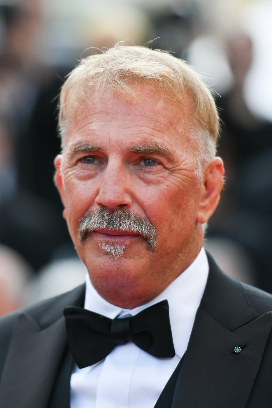 Momentul în care actorul Kevin Costner izbucnește în lacrimi, la Cannes, după prezentarea filmului pentru care și-a ipotecat casa 903426