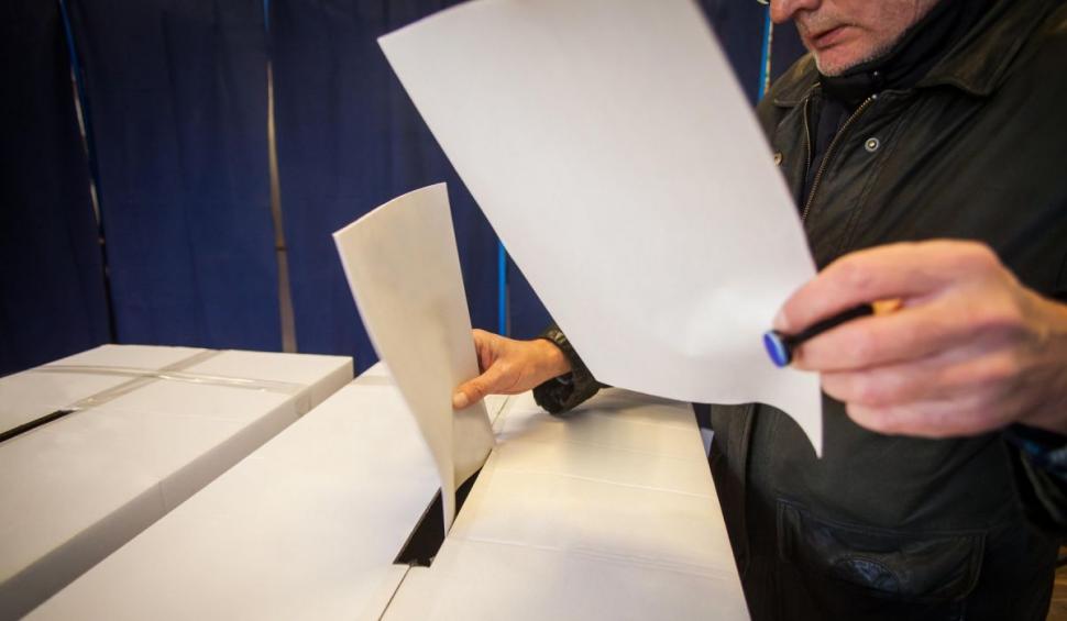 Topul partidelor cu cei mai mulţi candidaţi la alegerile locale din 9