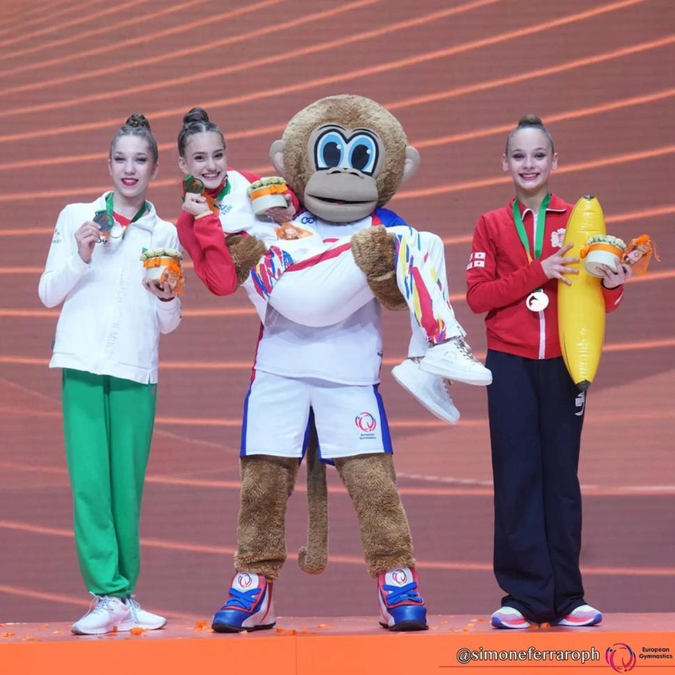 Performanță uriașă pentru România. Amalia Lică a cucerit trei medalii de aur la Campionatele Europene de Gimnastică Ritmică  903882