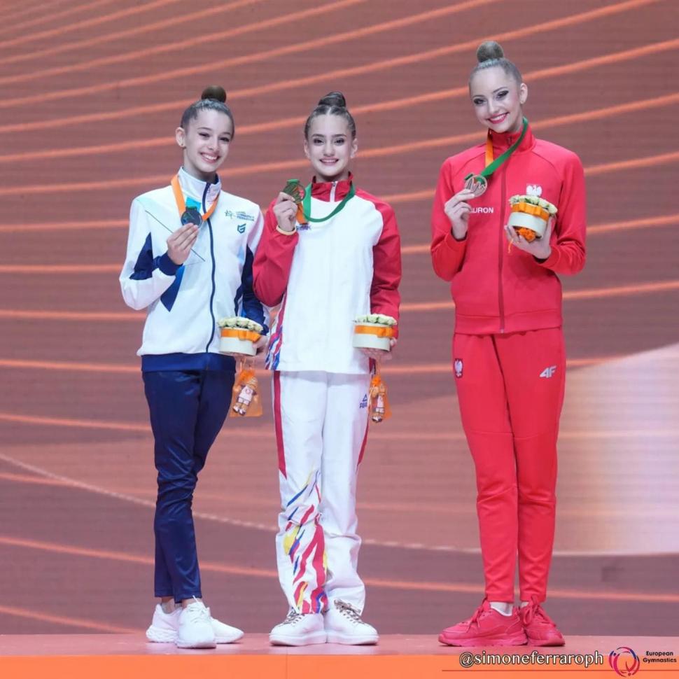 Performanță uriașă pentru România. Amalia Lică a cucerit trei medalii de aur la Campionatele Europene de Gimnastică Ritmică  903883