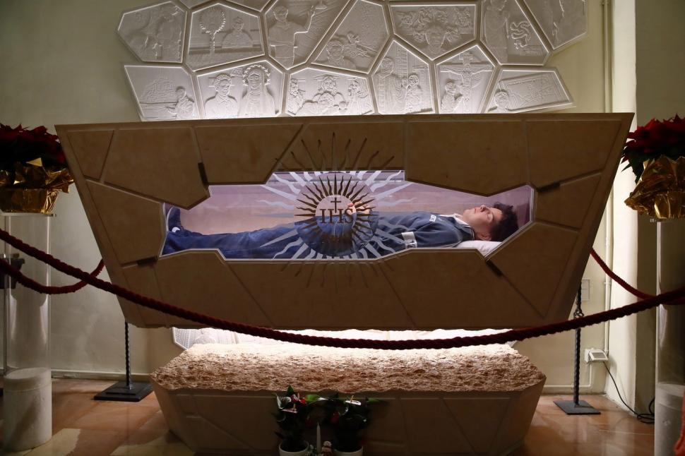 "Influencerul lui Dumnezeu" | Papa Francisc, gata să proclame primul sfânt din rândul milenialilor. Miracolele lui Carlo Acutis au convins Biserica 903946