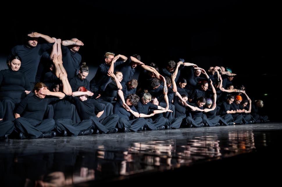 Sadeck Waff a semnat momentul surpriză din cadrul evenimentului IQOS Together X 904123