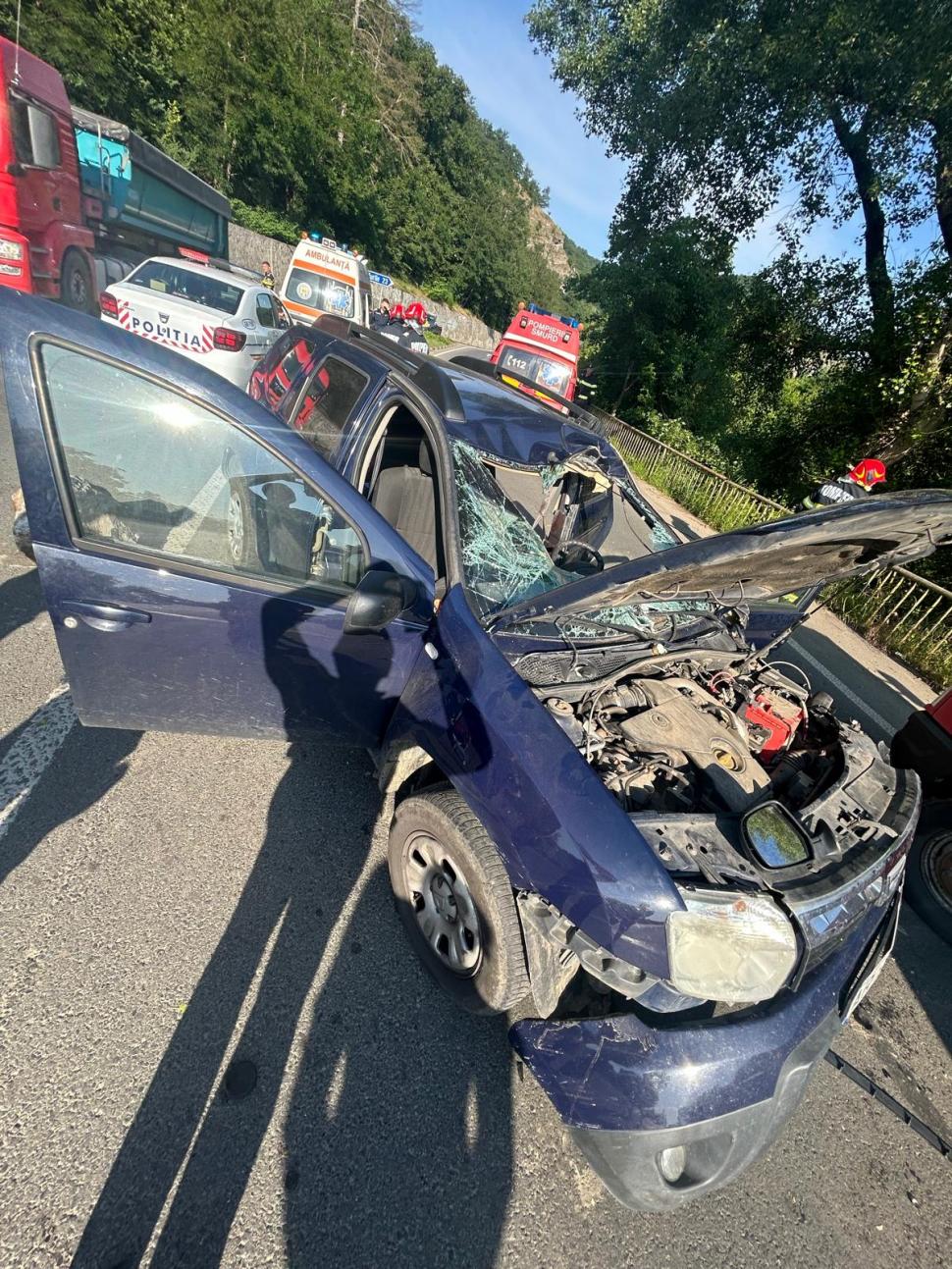 George Botizan, consilier judeţean în Arad, a fost strivit în propria maşină de un bolovan căzut de pe munte, la Gurahonţ 904393