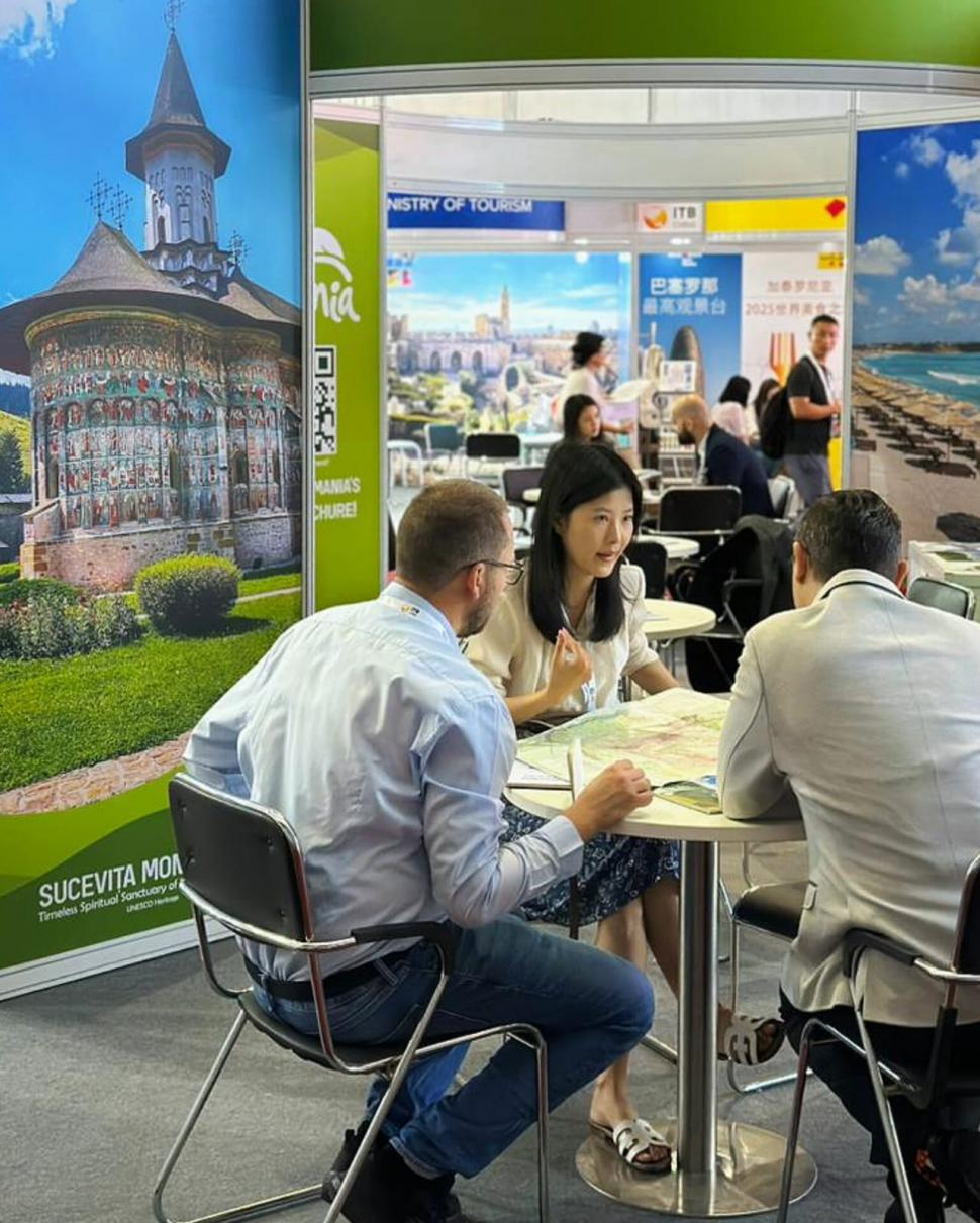 România își promovează oferta turistică în China. O sută de milioane de turiști chinezi sunt așteptați să își petreacă vacanțele în străinătate până în 2025 904347