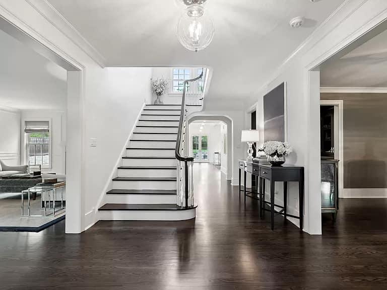 Celebra casă din "Singur Acasă” a fost scoasă la vânzare. Suma uriaşă cerută de proprietar 904635