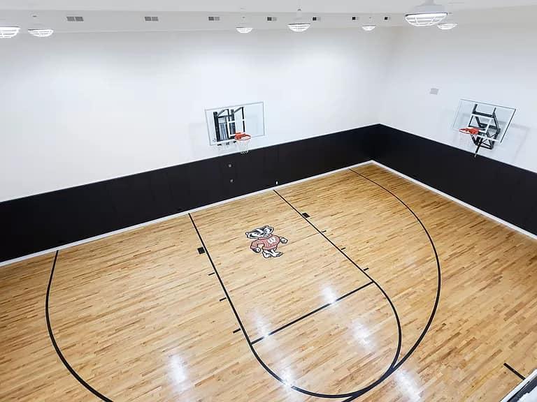 Celebra casă din "Singur Acasă” a fost scoasă la vânzare. Suma uriaşă cerută de proprietar 904639