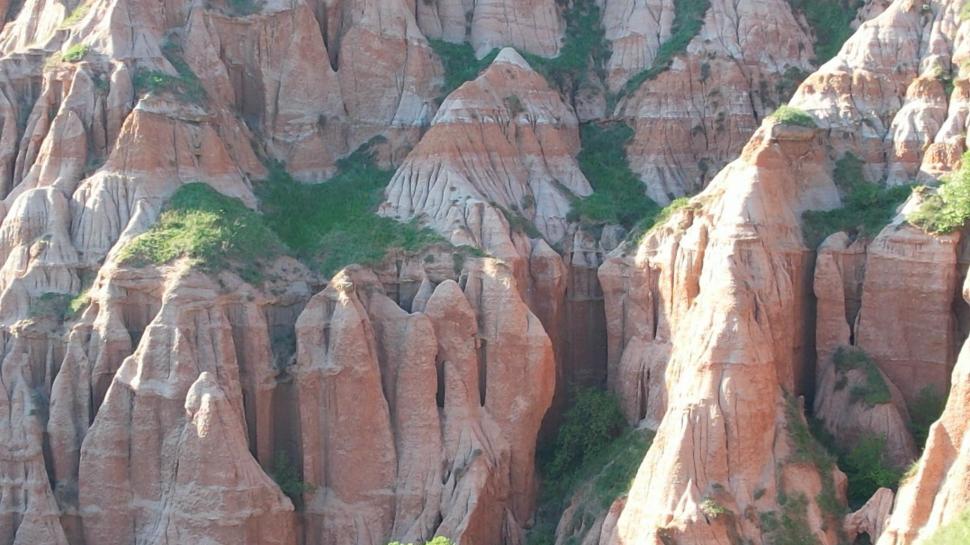 Locul spectaculos din ţara noastră, care arată ca în America. E micul canion al României 905152