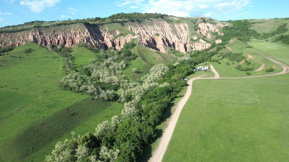 Locul spectaculos din ţara noastră, care arată ca în America. E micul canion al României 905154