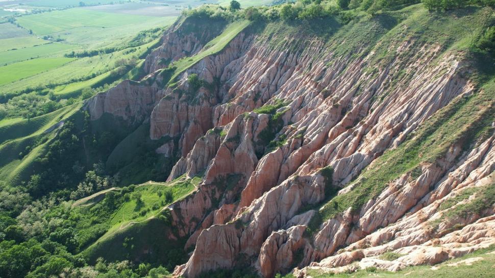 Locul spectaculos din ţara noastră, care arată ca în America. E micul canion al României 905156