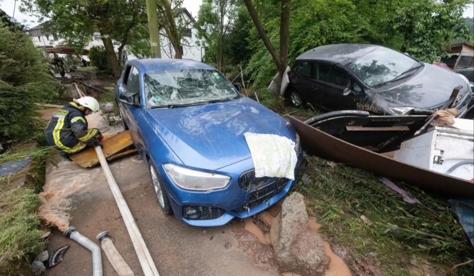 Inundațiile au făcut prăpăd în Germania. Cel puțin patru persoane au murit și mii de oameni au fost evacuați 905572