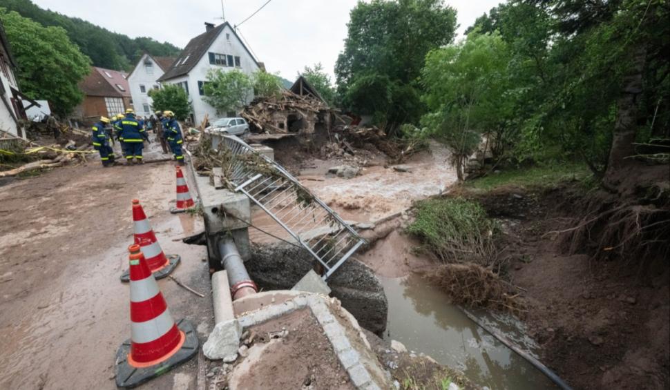 Inundațiile au făcut prăpăd în Germania. Cel puțin patru persoane au murit și mii de oameni au fost evacuați 905574