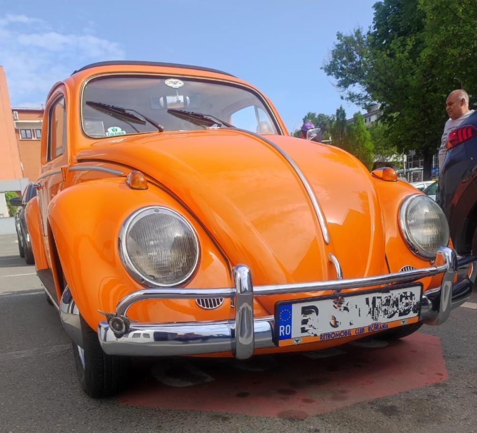 O "broscuță" cu poveste: RAR a publicat fotografii inedite cu o mașină VW Beetle fabricată în 1963 și adusă în România în anii '70 906008