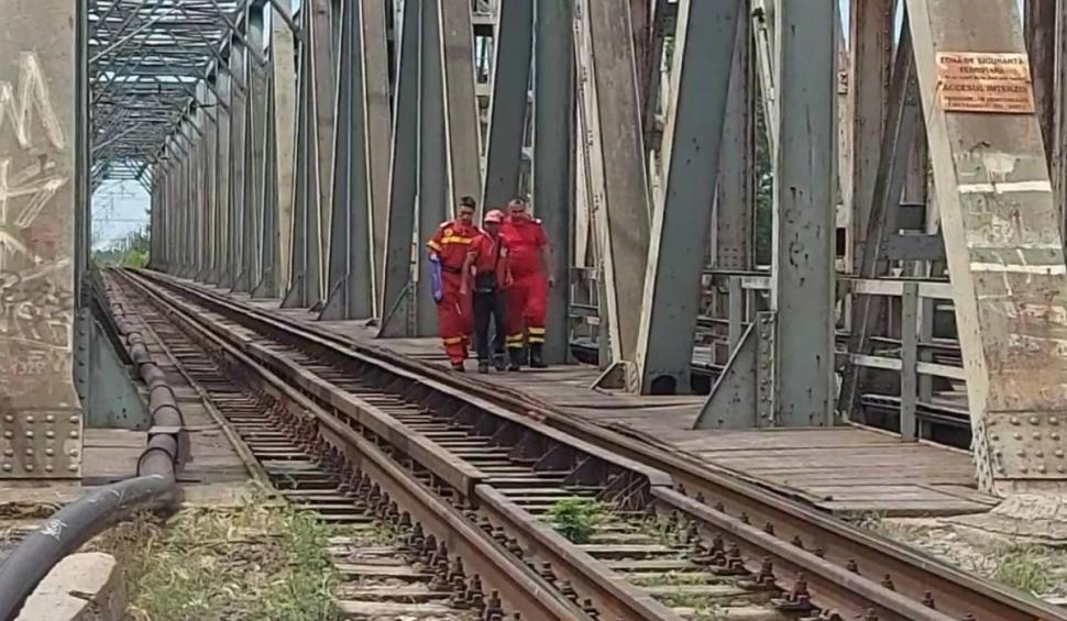 Un bărbat a fost la un pas de moarte după ce a adormit pe șinele de la calea ferată, în Galați  906151