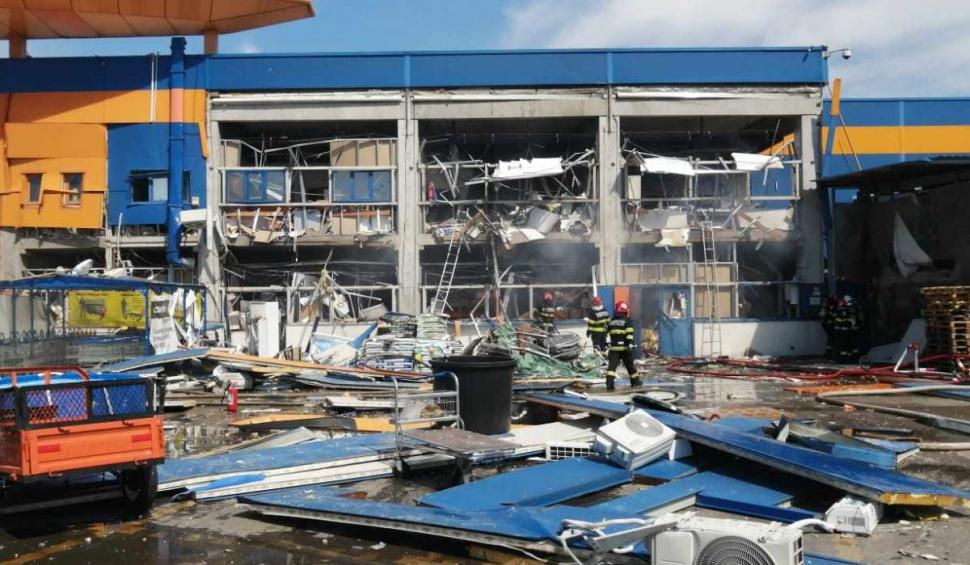 Procurorii Parchetului de pe lângă Tribunalul Botoşani anchetează explozia de la Dedeman 906378