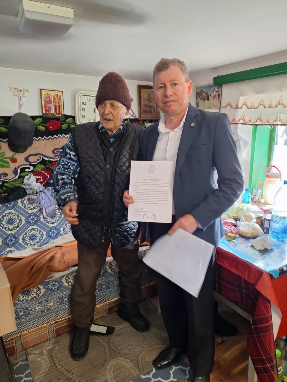 Cel mai vârstnic candidat la alegerile locale din 2024: Are 100 de ani şi este veteran de război 906537