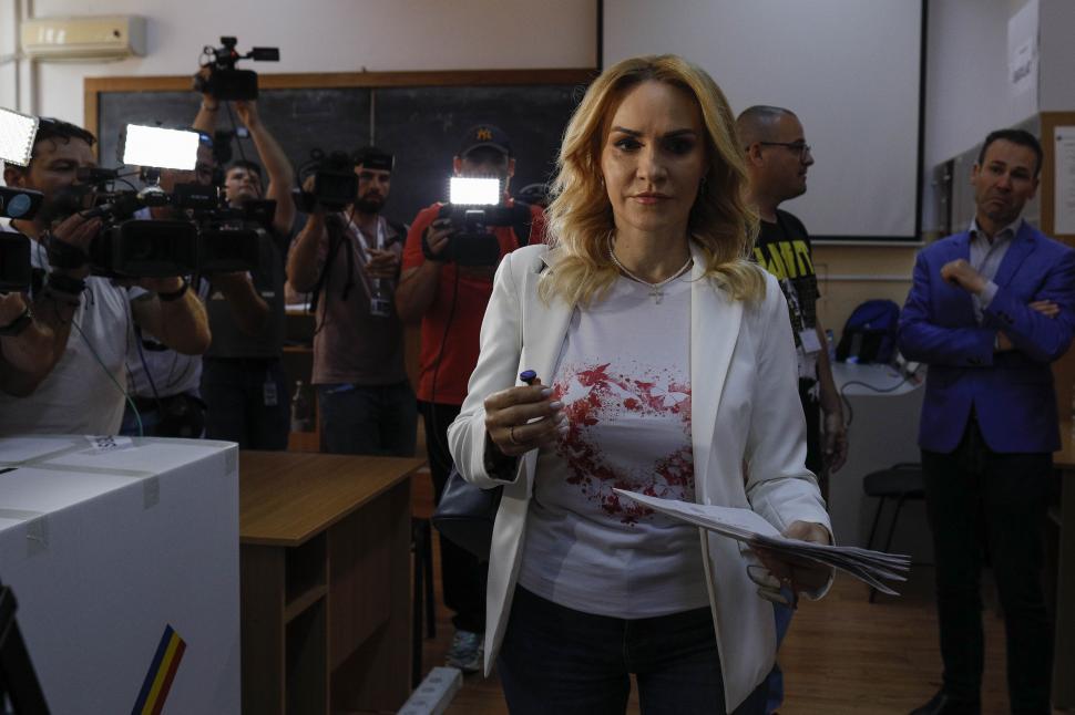 Gabriela Firea: "Am votat cu gândul la toţi cei care vor ca Bucureştiul să redevină oraşul pe care îl iubesc" 906568
