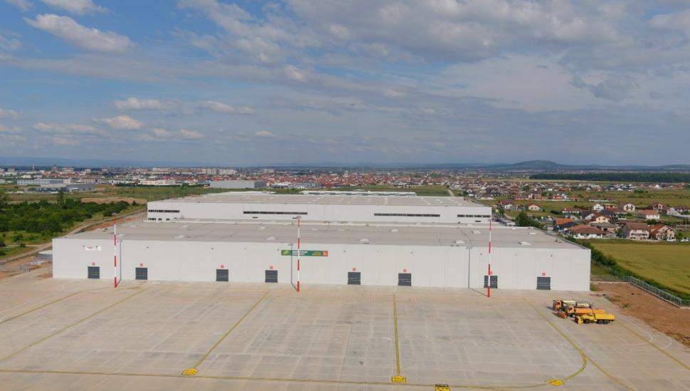 Aeroportul din România unde s-a finalizat un nou terminal cargo. S-au investit peste 33 milioane de euro. Noi locuri de muncă 907420