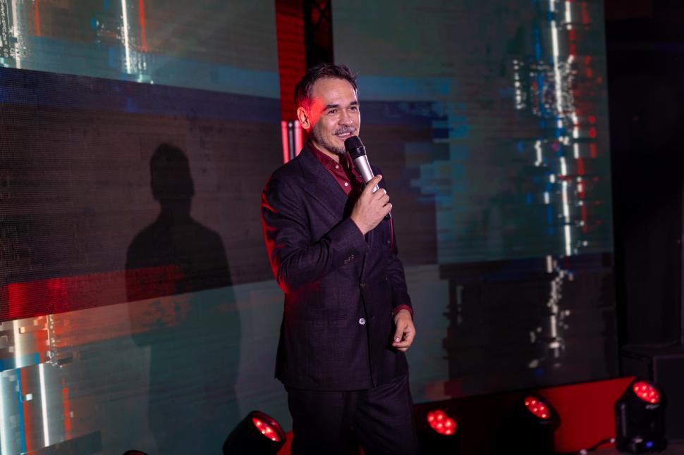 Șamponul anti-încărunțire cu efect de repigmentare 907369