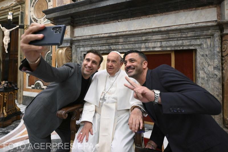 Papa Francisc dă dezlegare la glume cu Dumnezeu, dar pune o singură condiţie 907620