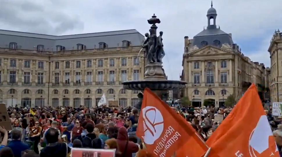 Protest cu peste 250.000 de persoane în Franța, împotriva extremei drepte, înainte de alegerile anticipate convocate de Macron 907748