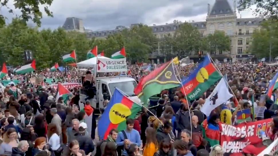 Protest cu peste 250.000 de persoane în Franța, împotriva extremei drepte, înainte de alegerile anticipate convocate de Macron 907751