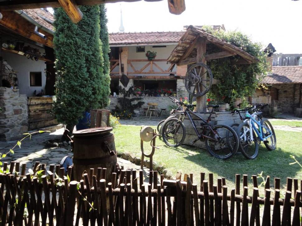 Sighișoara-Viscri-Saschiz – un tur al bisericilor fortificate 908270