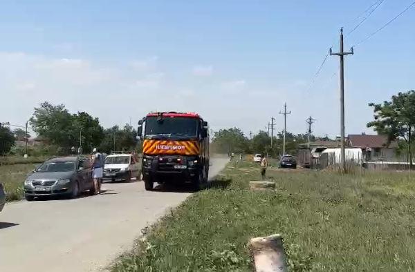 Un tren în care se aflau zeci de călători a lovit un camion încărcat cu piatră, la Tuzla 908511