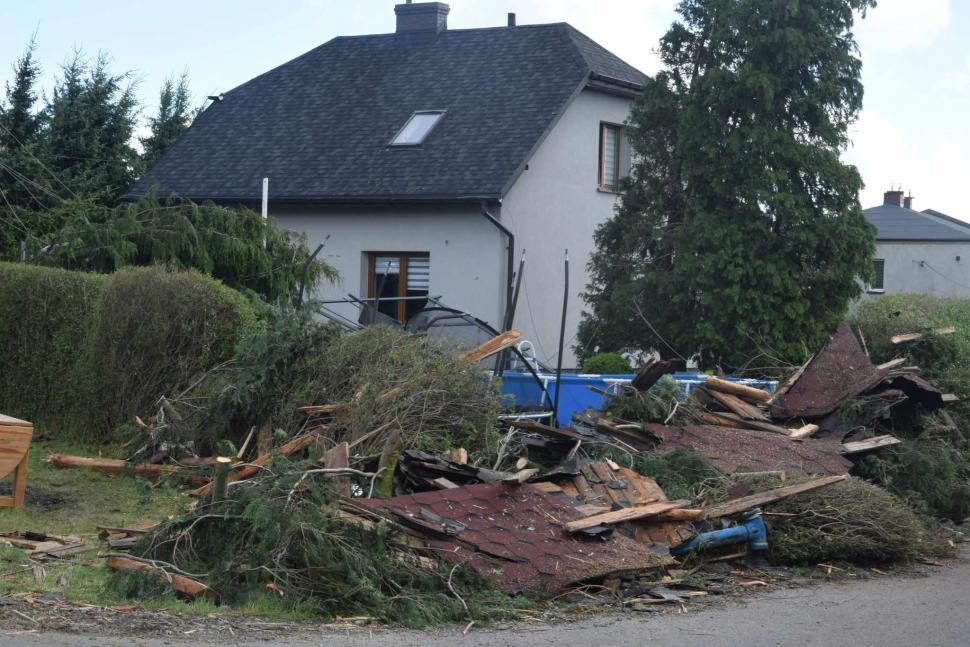 Imaginile Apocalipsei vin din Polonia: Vânt de 100 km/h și grindină cât mingea de tenis 908476