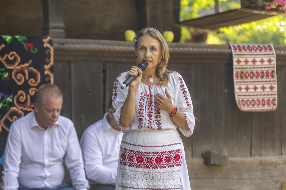 „Ștergem tradiția de praf”: Campania Profi care ne ajută să reînviem tradiția 908664