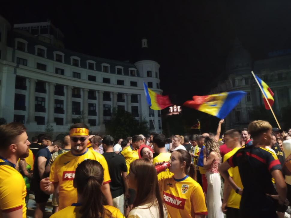 Imagini cu suporterii români sărbătorind, în marile orașe ale țării, calificarea echipei naționale în optimile EURO 2024 909542