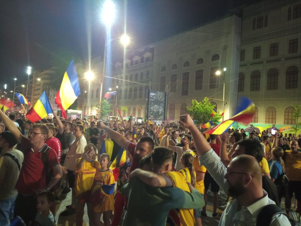 Imagini cu suporterii români sărbătorind, în marile orașe ale țării, calificarea echipei naționale în optimile EURO 2024 909545